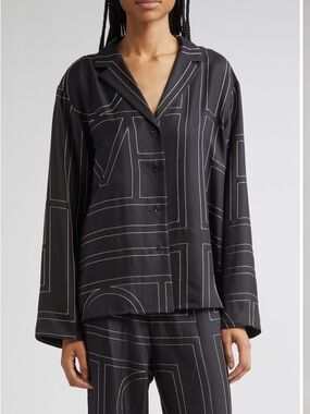 Toteme monogram silk pajama top 6